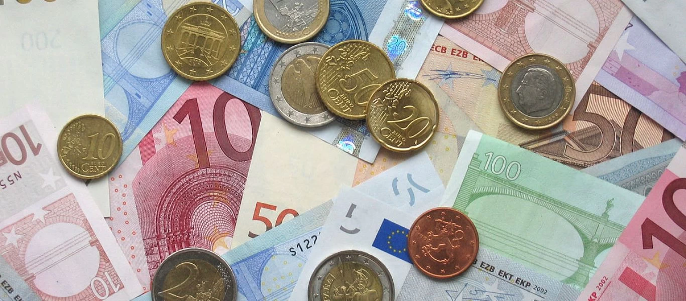 Καθίζηση του Ευρώ μετά την προαναγγελία lockdown από την Α. Μέρκελ